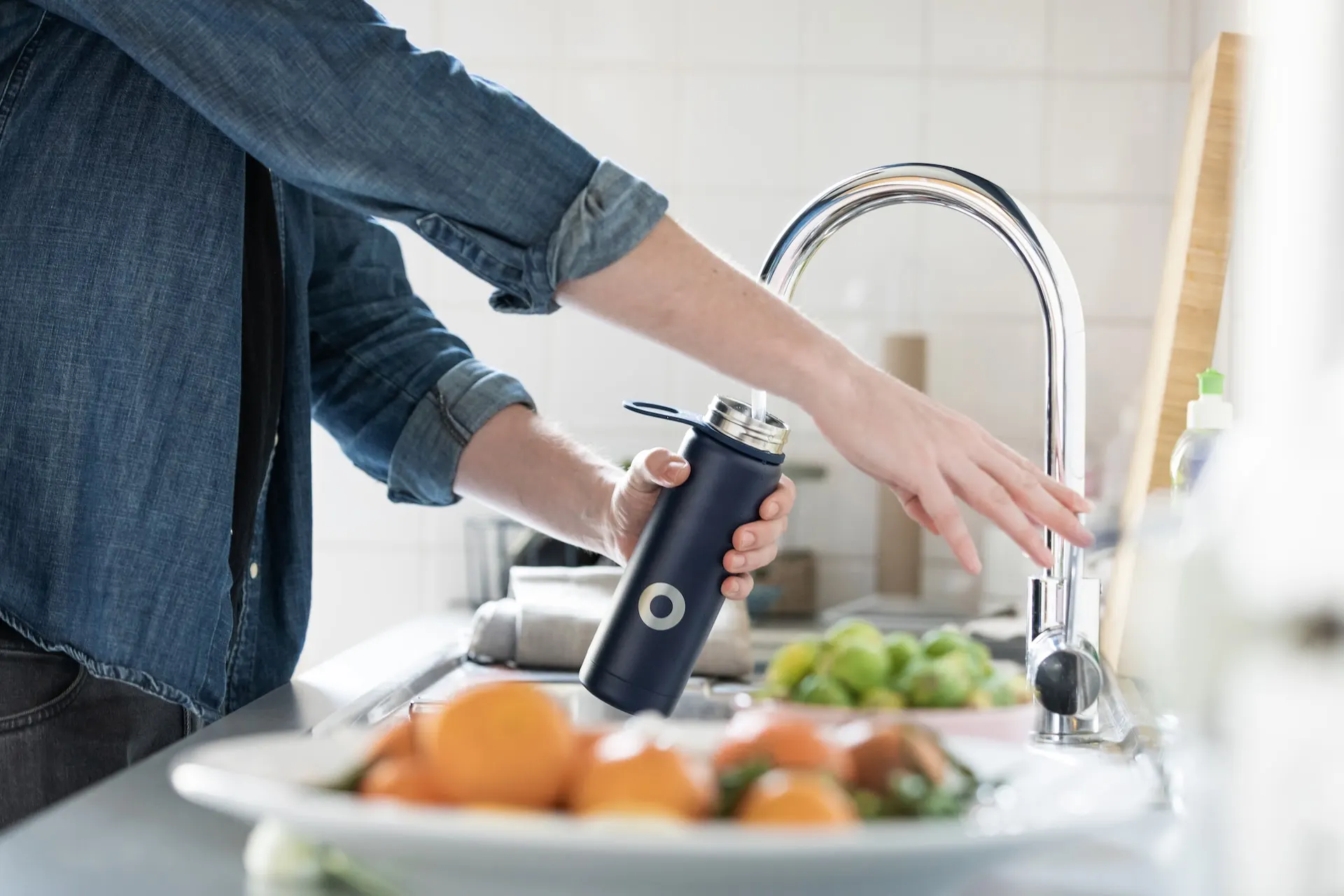 fill up water in with kitchen tap